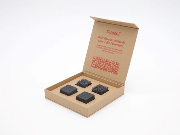 Sample kit box with 4 pieces of SiC foam, with different pore sizes